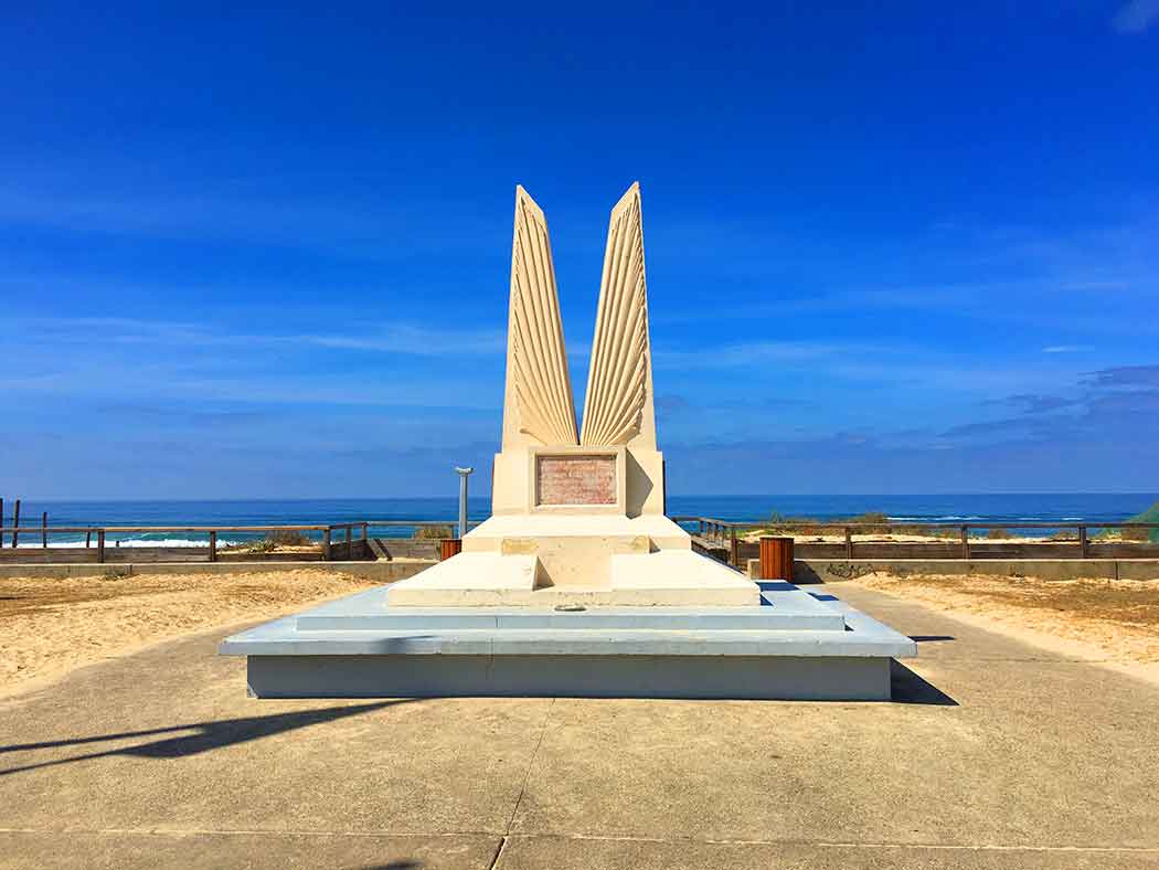 Mimizan. Monumento al aviador, en la Playa de las Alas